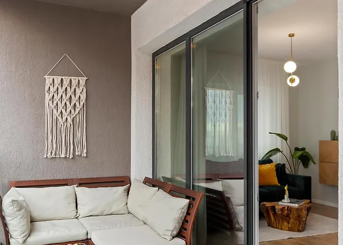 Mido Park With Private Parking & Self Check-in *